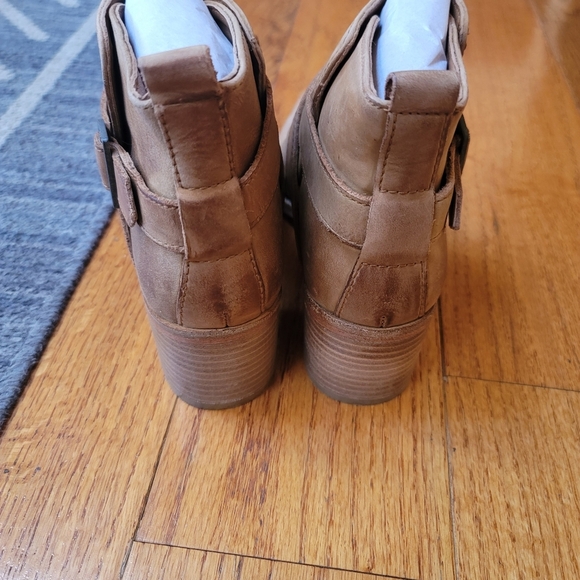 Free People, Back Loop Leather Ankle Boot, Tan, Size 37.5/7.5 - Picture 7 of 10